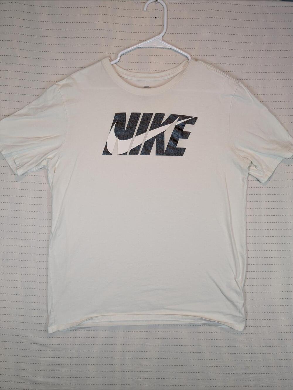Nike Logo Graphic Athletic T-Shirt Mens Large White Short Sleeve Tee